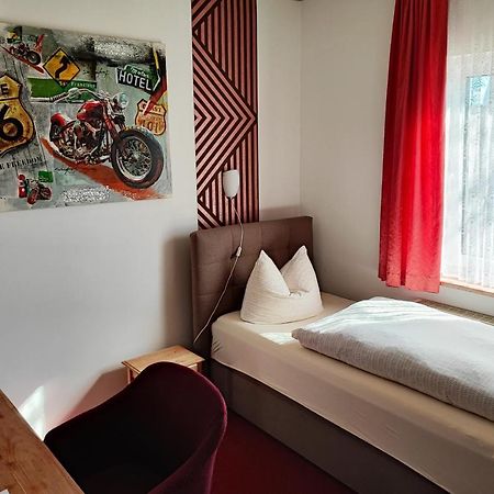 Hotel Und Restaurant Hohenzollern แอร์ฟวร์ท ภายนอก รูปภาพ