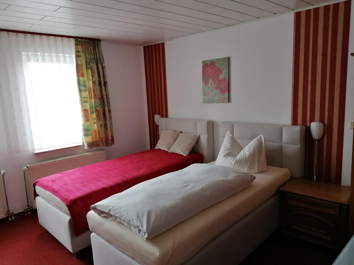 Hotel Und Restaurant Hohenzollern แอร์ฟวร์ท ภายนอก รูปภาพ