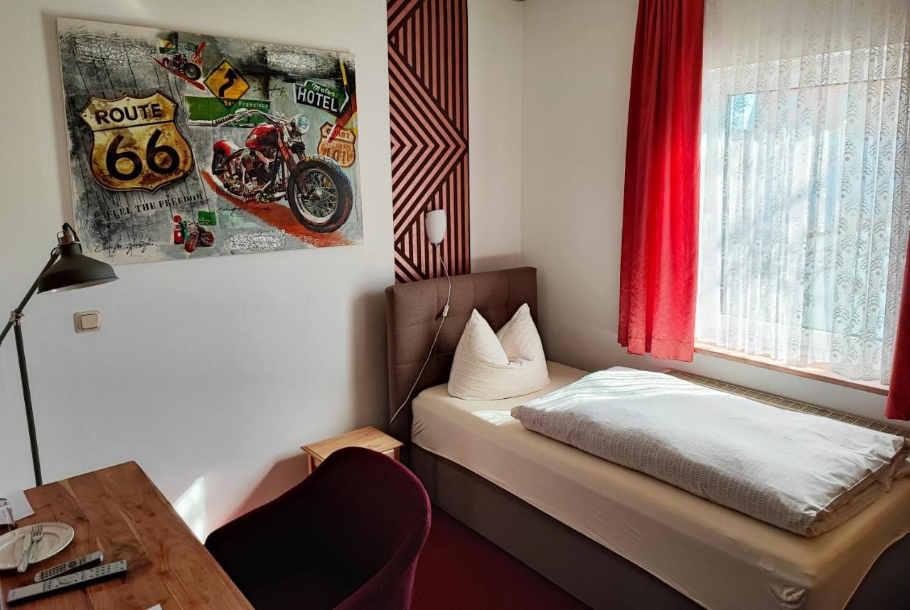 Hotel Und Restaurant Hohenzollern แอร์ฟวร์ท ภายนอก รูปภาพ